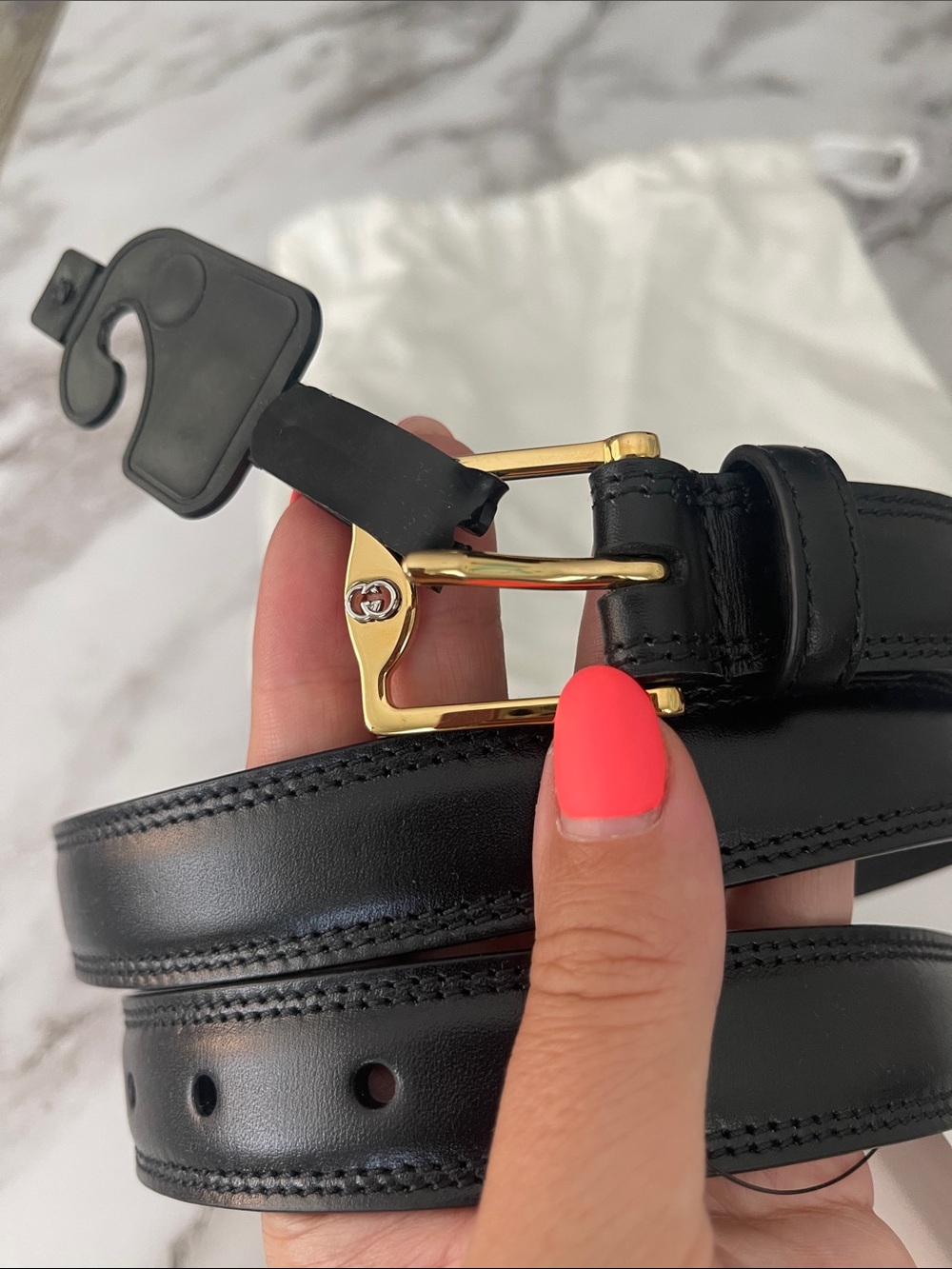 $1,185 New Authentic Gucci Black Leather Belt with Gold Buckle GG Logo size 95